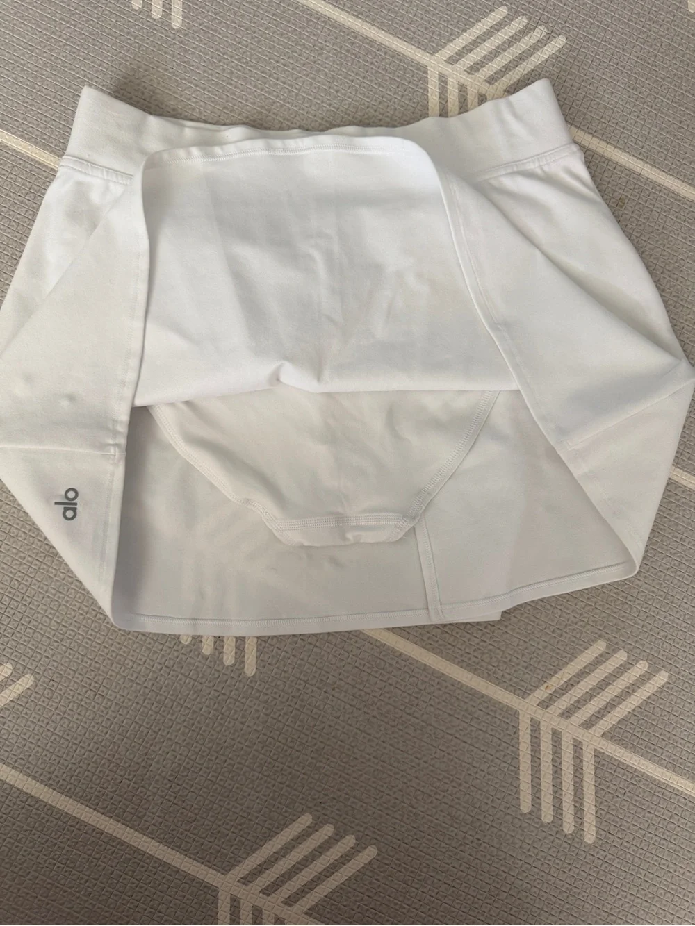 ALO Yoga White Athletic Skort